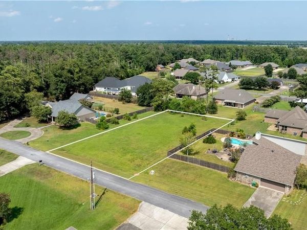 1306 Kingfisher Street, Sulphur, LA 70663