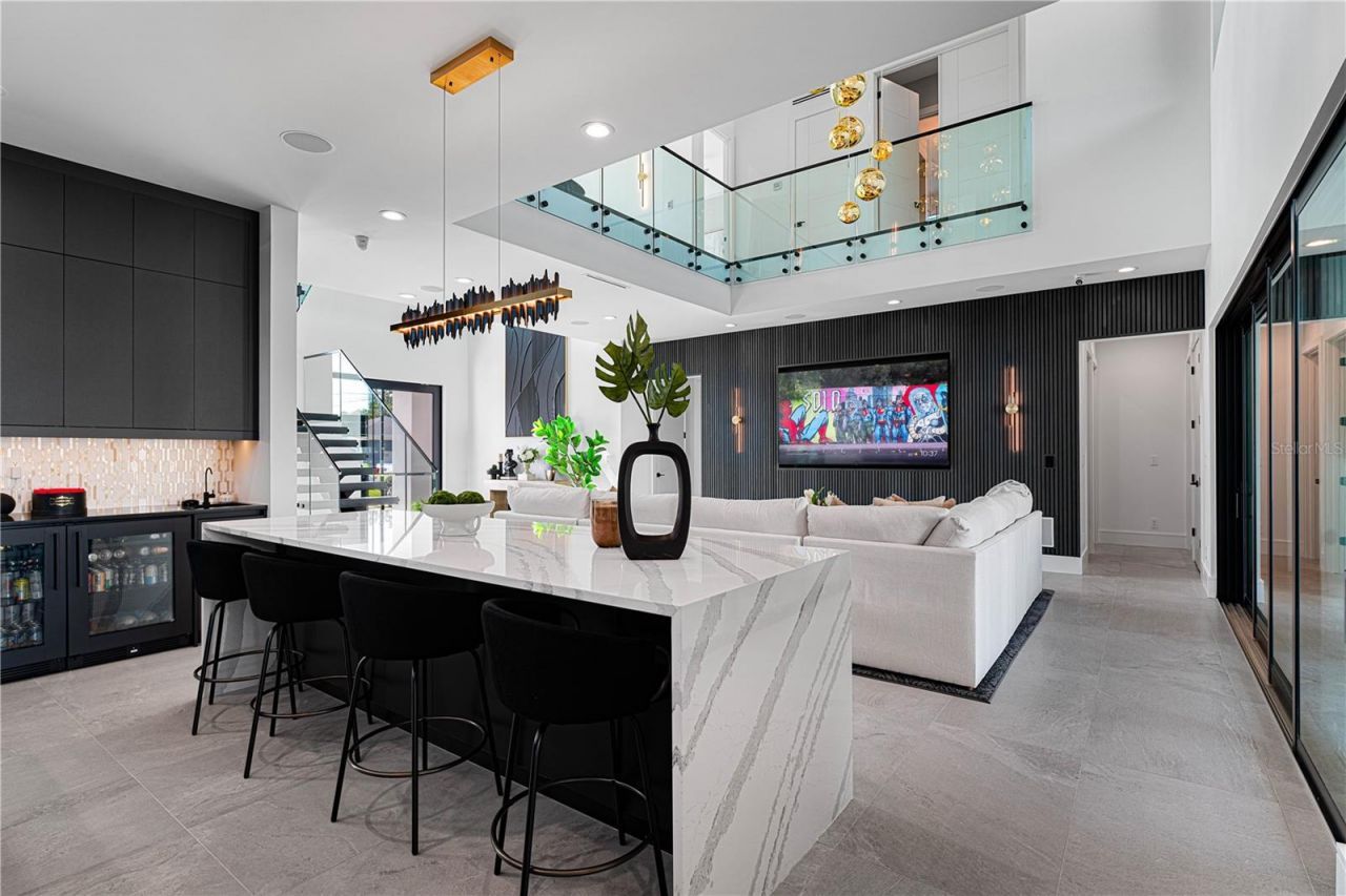 2201 N Glenwood Drive, Tampa, FL 33602 Photo