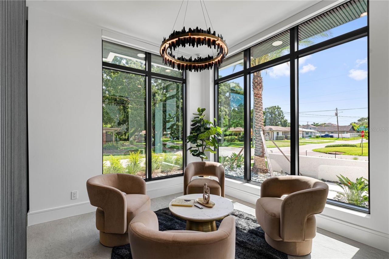 2201 N Glenwood Drive, Tampa, FL 33602 Photo