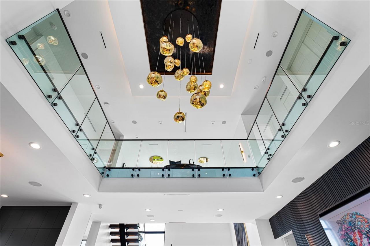 2201 N Glenwood Drive, Tampa, FL 33602 Photo