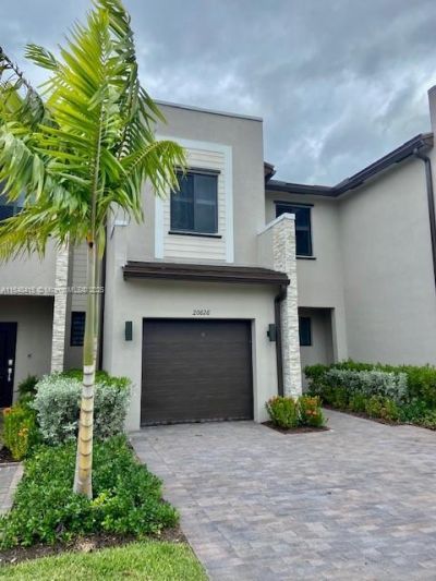 20626 NE 5th Pl, Unit 20626, Miami, FL 33179 Photo