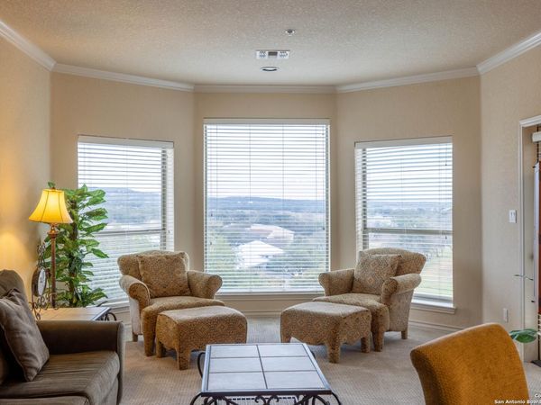20 Tapatio Dr E, Unit 202, Boerne, TX 78006