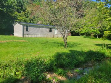 150 E RIGHT FORK- SUGAR CAMP ROAD Drive, Booneville, KY 41314