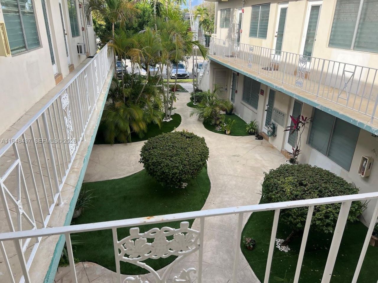 2072 NE 169th St, Unit Apartments, North Miami Beach, FL 33162 Photo