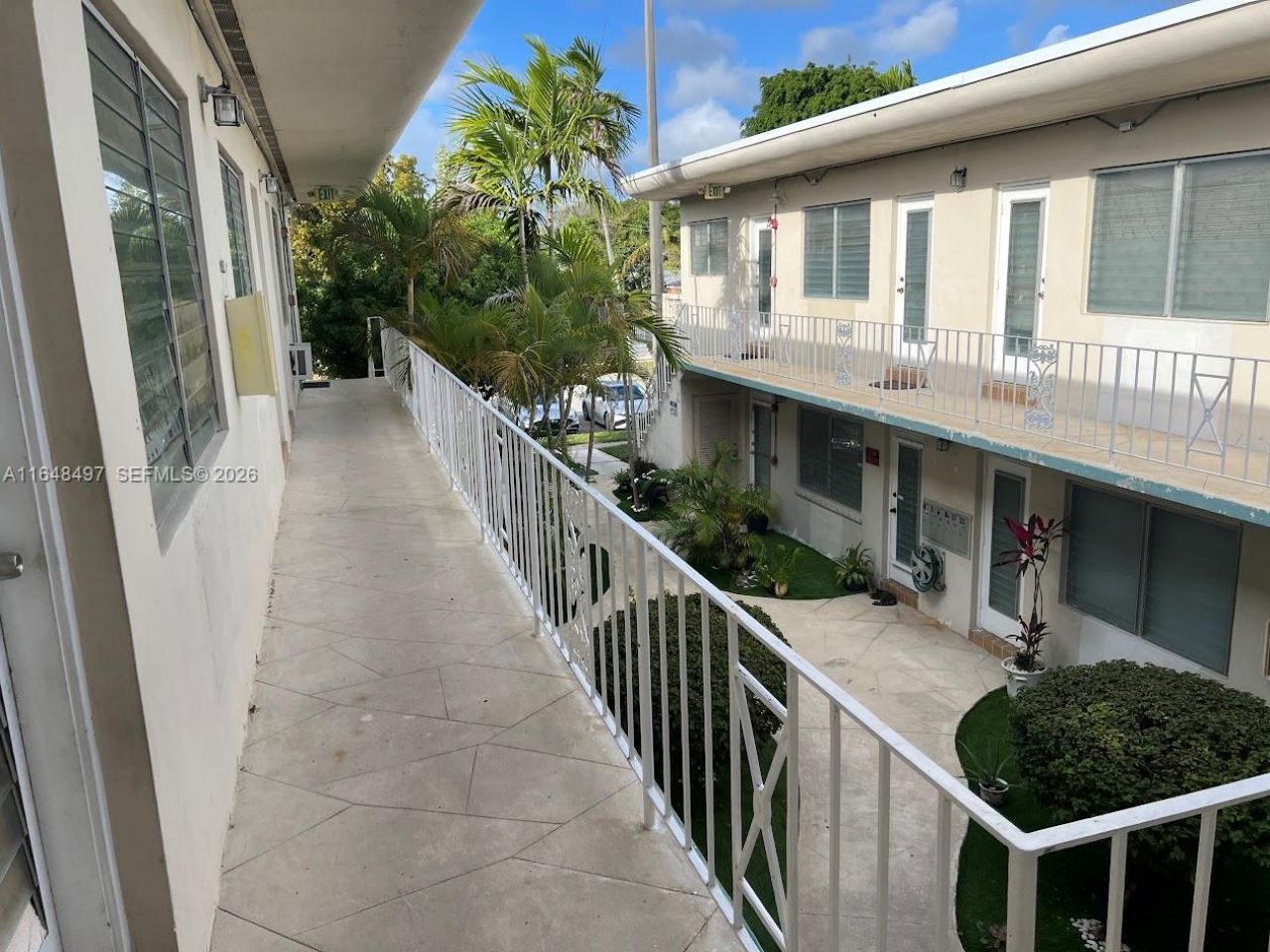 2072 NE 169th St, Unit Apartments, North Miami Beach, FL 33162 Photo