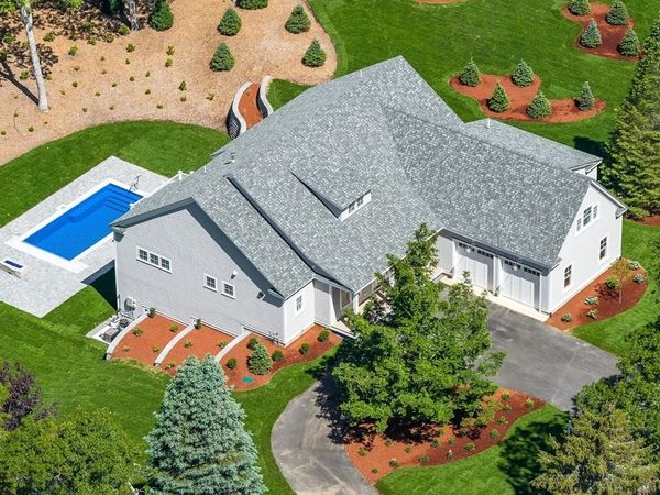 2 Monomoy Lane, Orleans, MA 02653