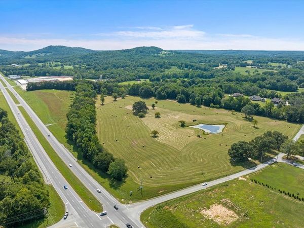 30 AC Paron Road, Cookeville, TN 38506