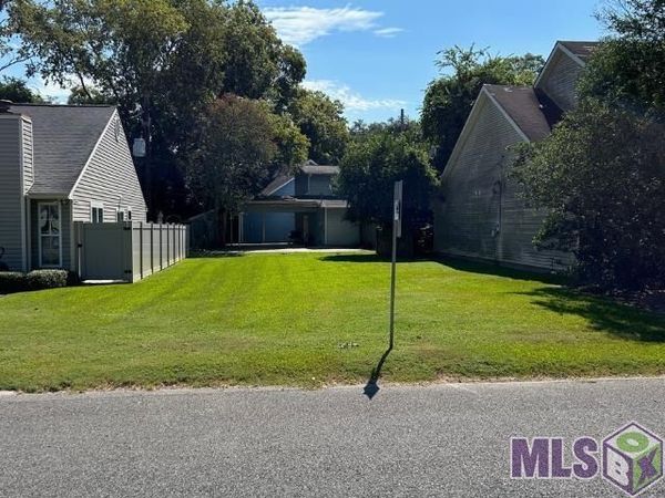 373 Heatherwood Dr, Baton Rouge, LA 70808