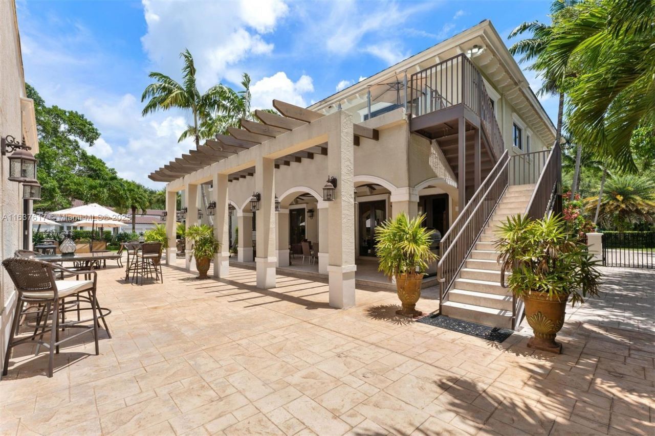 12110 SW 60th Ct, Pinecrest, FL 33156 Photo