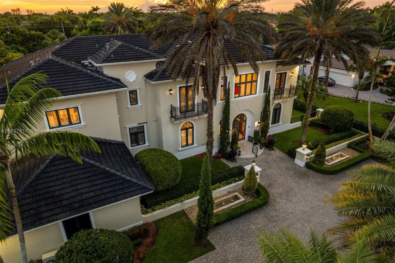 12110 SW 60th Ct, Pinecrest, FL 33156 Photo