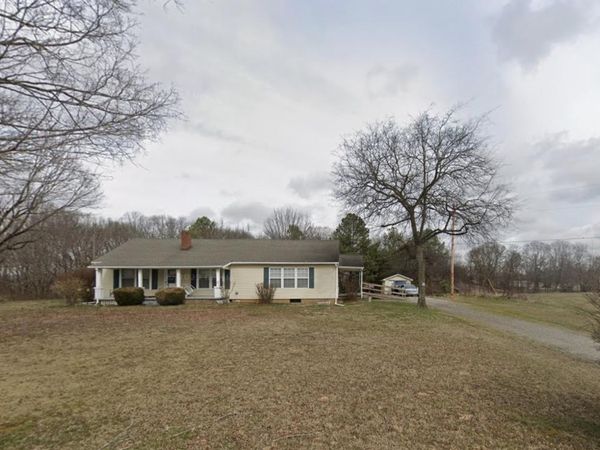 2633 Bearwallow Rd, Ashland City, TN 37015