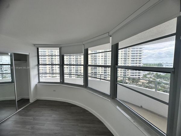 5555 Collins Ave, Unit 10B, Miami Beach, FL 33140