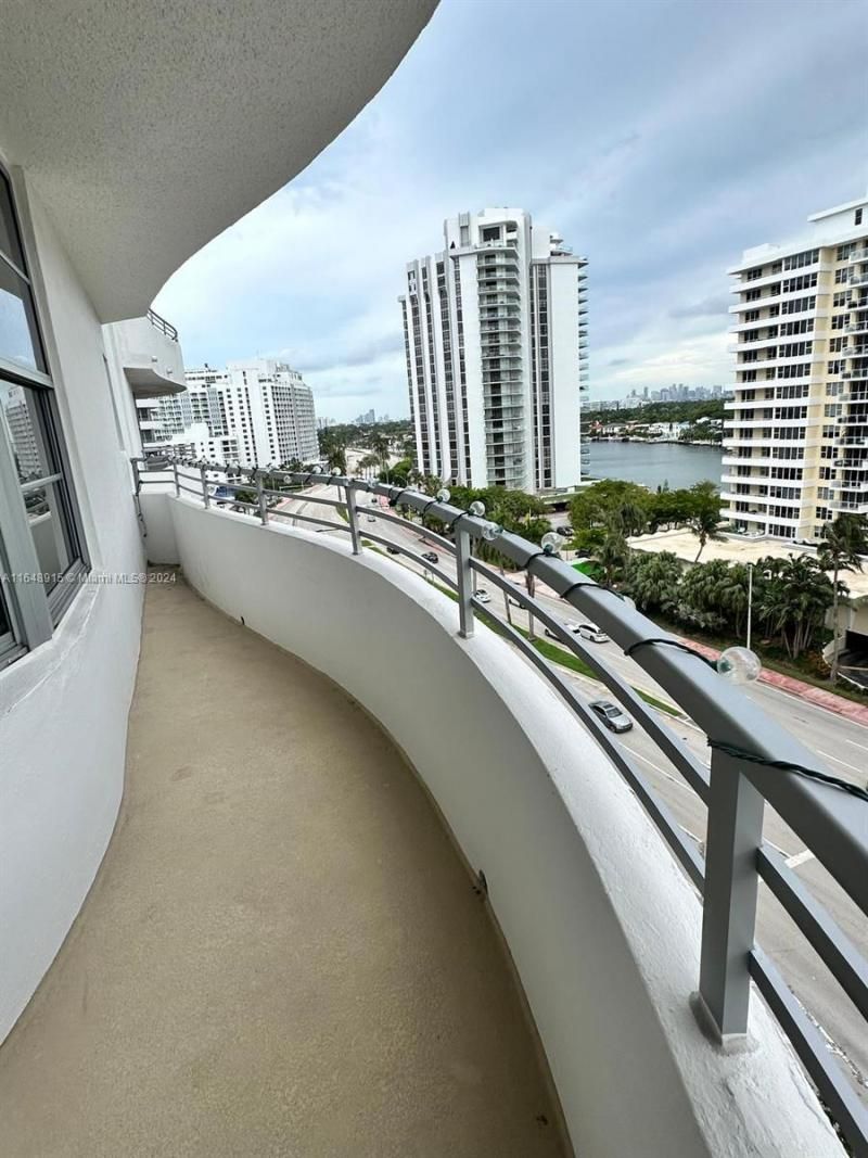 5555 Collins Ave, Unit 10B, Miami Beach, FL 33140 Photo