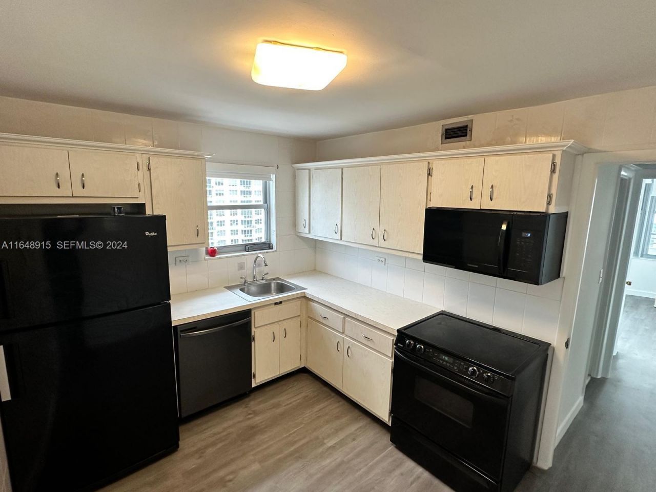 5555 Collins Ave, Unit 10B, Miami Beach, FL 33140 Photo