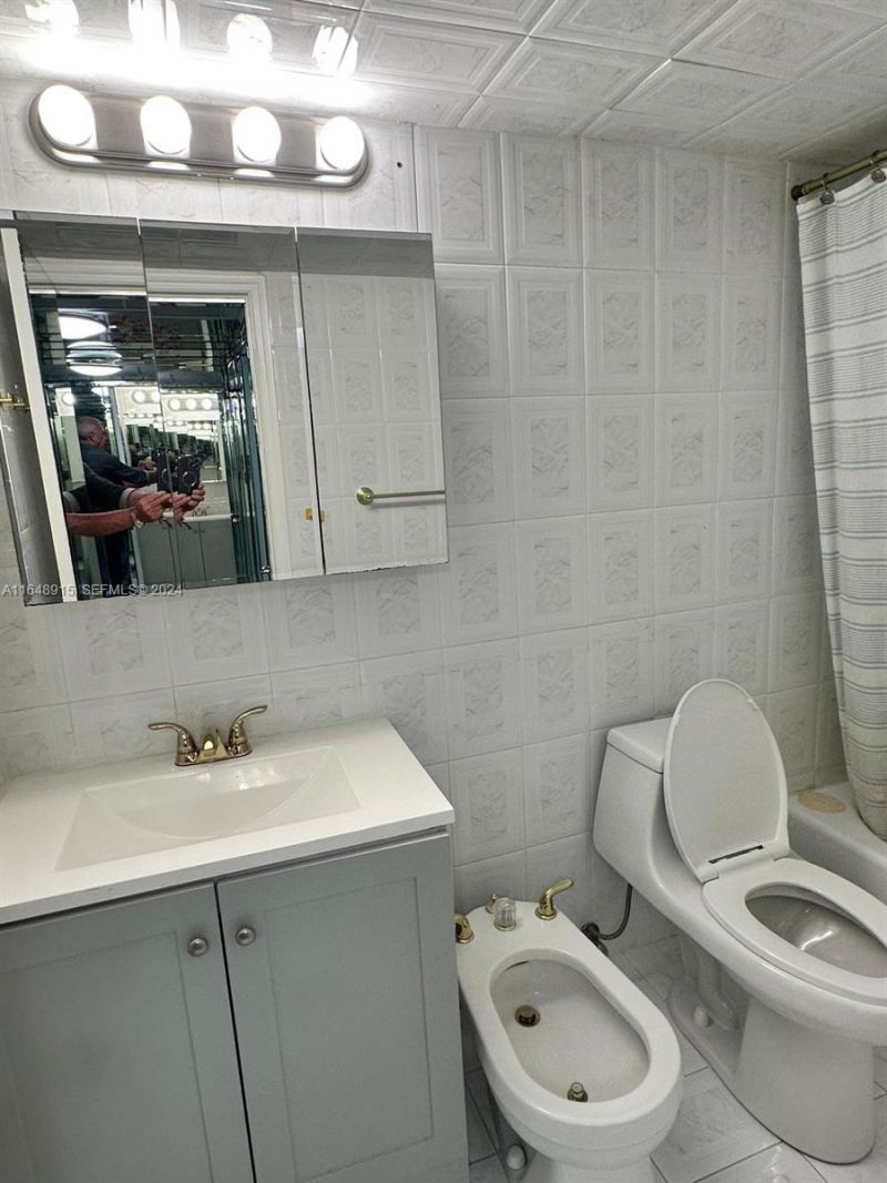 5555 Collins Ave, Unit 10B, Miami Beach, FL 33140 Photo
