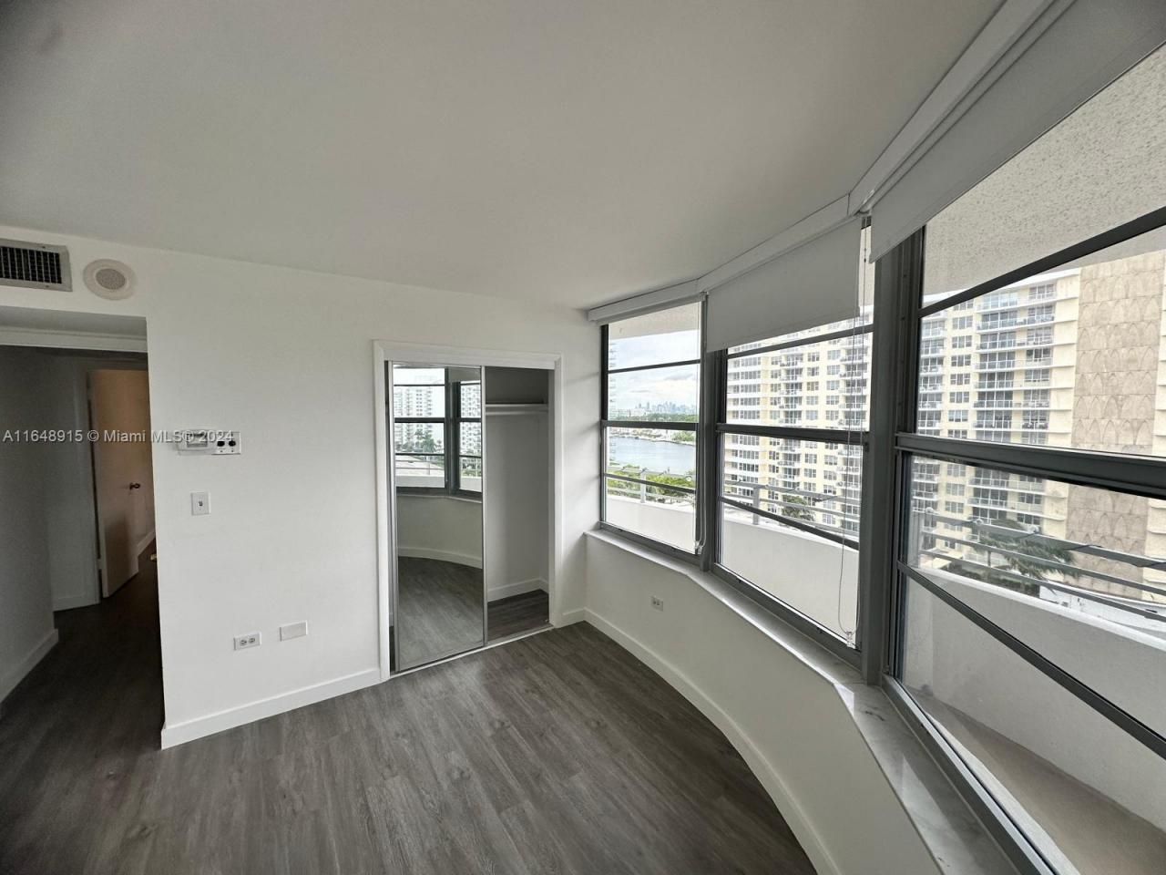 5555 Collins Ave, Unit 10B, Miami Beach, FL 33140 Photo