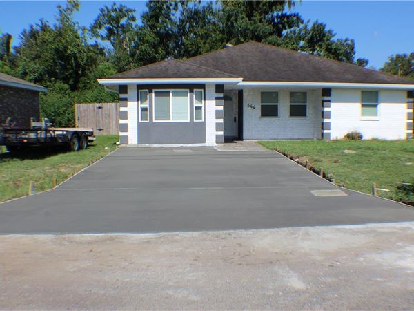 644 CAMELIA Avenue, LaPlace, LA 70068