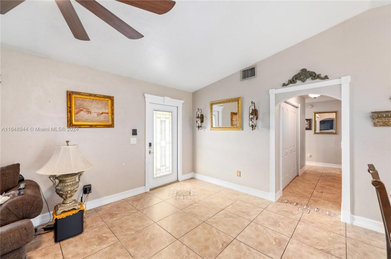 1442 NW 20th St, Homestead, FL 33030 Photo