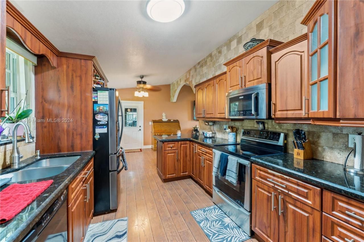 1442 NW 20th St, Homestead, FL 33030 Photo