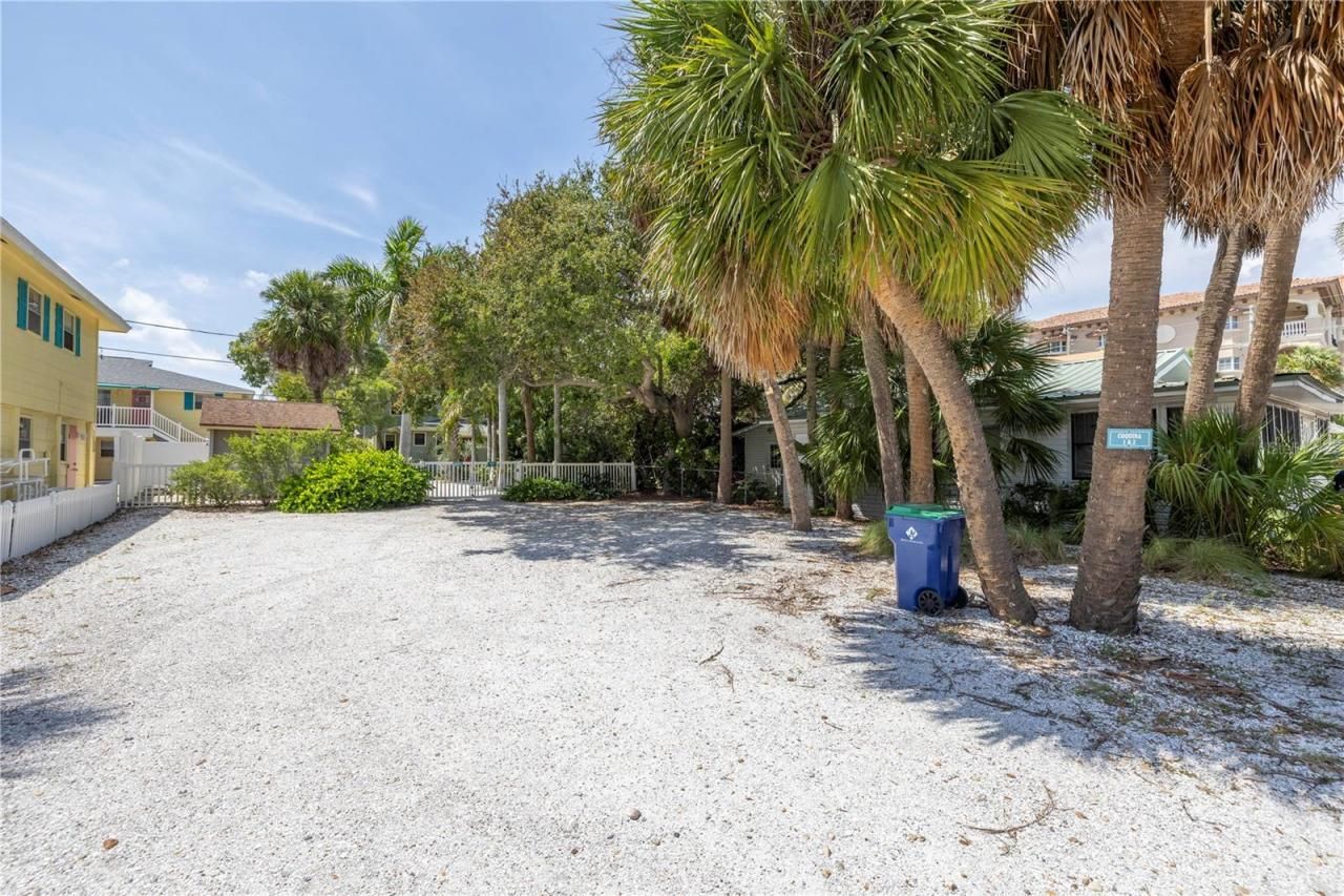 516 Gulf Boulevard, Indian Rocks Beach, FL 33785 Photo