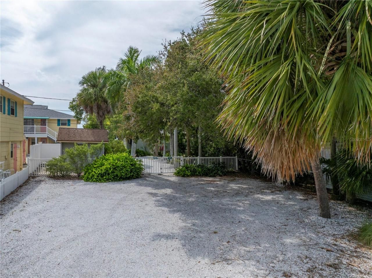 516 Gulf Boulevard, Indian Rocks Beach, FL 33785 Photo