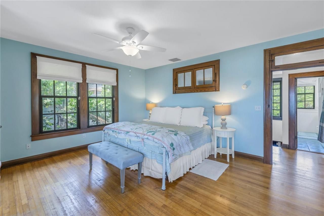 516 Gulf Boulevard, Indian Rocks Beach, FL 33785 Photo