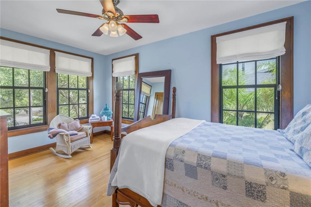 516 Gulf Boulevard, Indian Rocks Beach, FL 33785 Photo