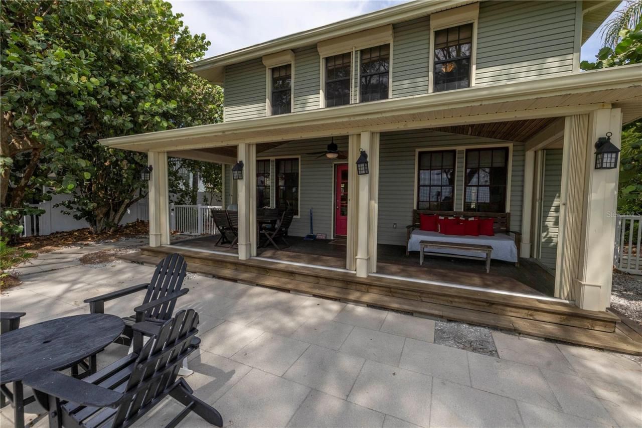 516 Gulf Boulevard, Indian Rocks Beach, FL 33785 Photo