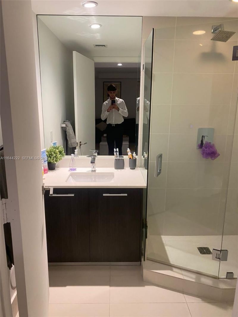 45 SW 9th St, Unit 1005, Miami, FL 33130 Photo