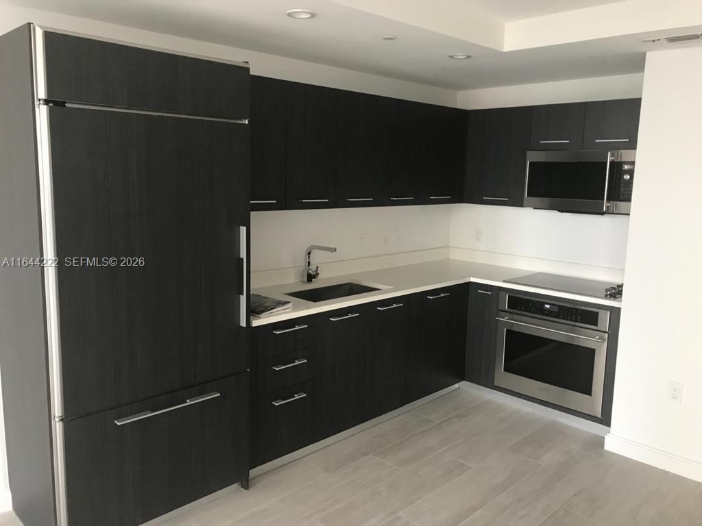 45 SW 9th St, Unit 1005, Miami, FL 33130 Photo