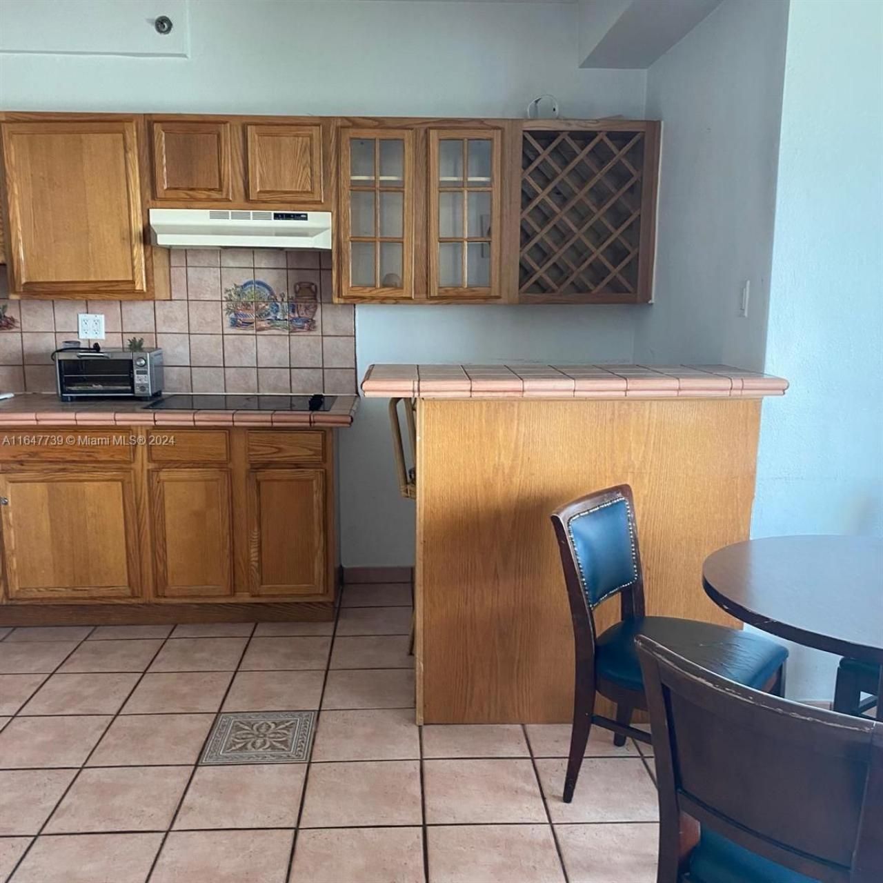 6345 Collins Ave, Unit 614, Miami Beach, FL 33141 Photo