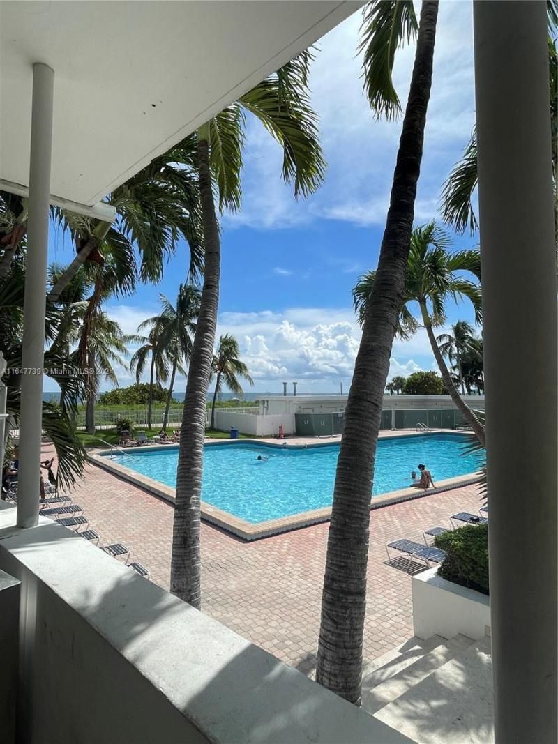 6345 Collins Ave, Unit 614, Miami Beach, FL 33141 Photo