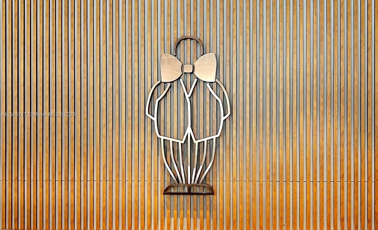 2678 Tigertail Ave, Unit 1905, Miami, FL 33133 Photo