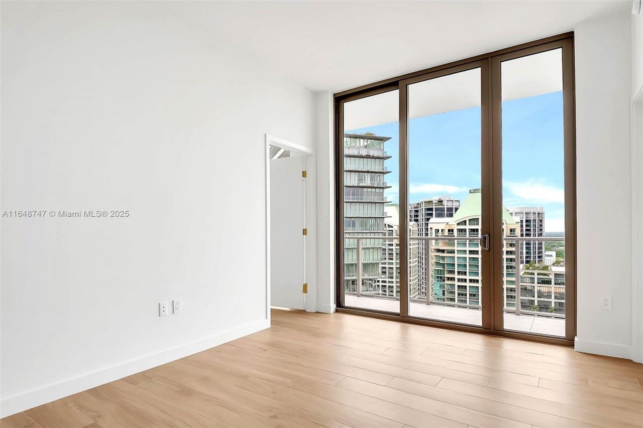 2678 Tigertail Ave, Unit 1905, Miami, FL 33133 Photo