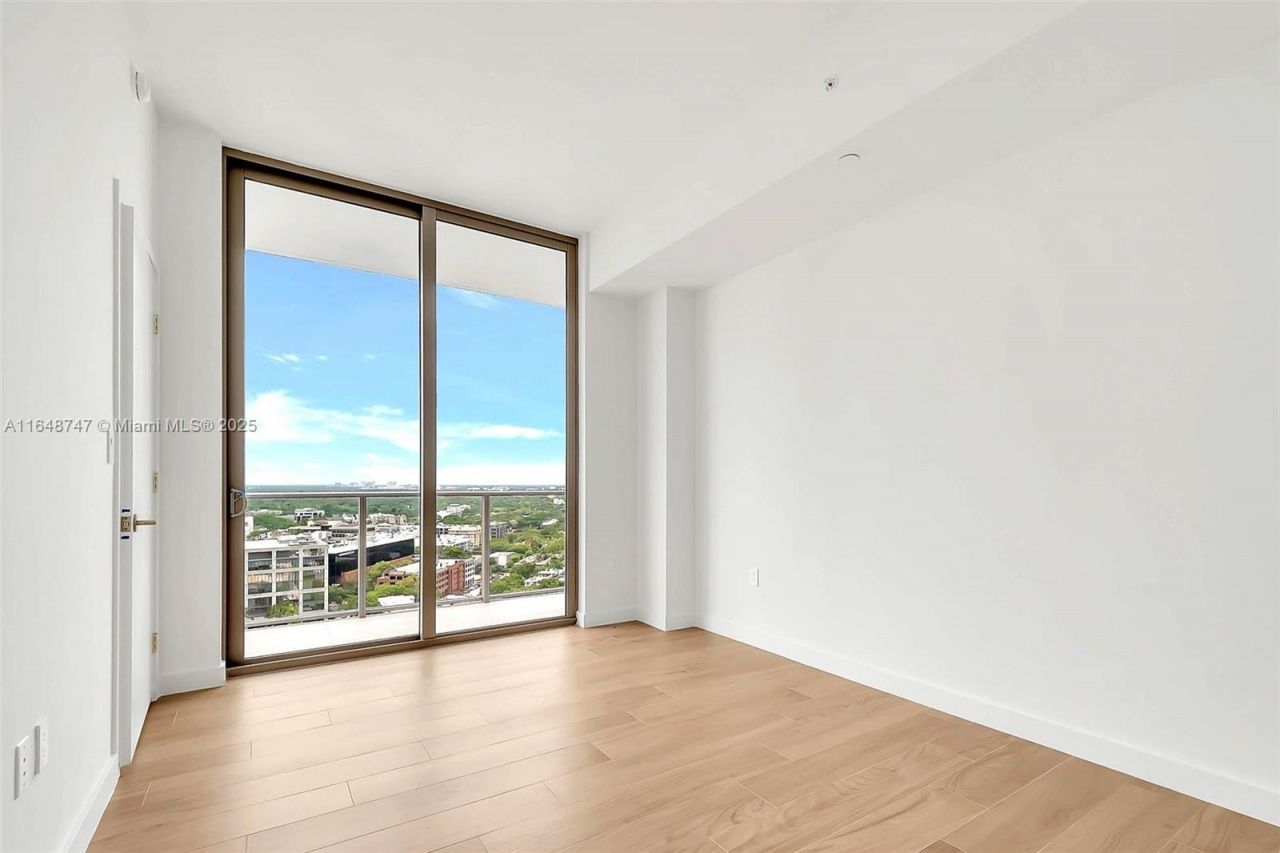 2678 Tigertail Ave, Unit 1905, Miami, FL 33133 Photo