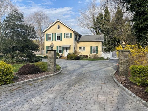 190 S Country Road, Remsenburg, NY 11960