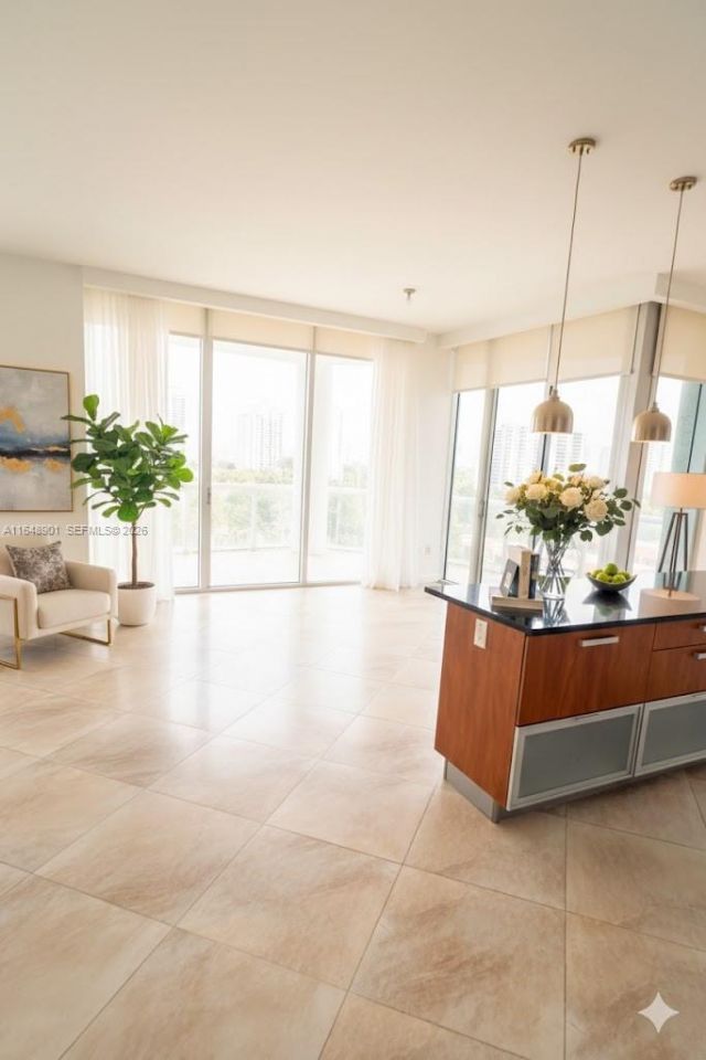 3131 NE 188th St, Unit 1-1001, Aventura, FL 33180 Photo