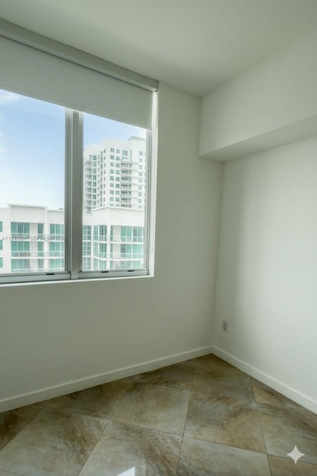 3131 NE 188th St, Unit 1-1001, Aventura, FL 33180 Photo