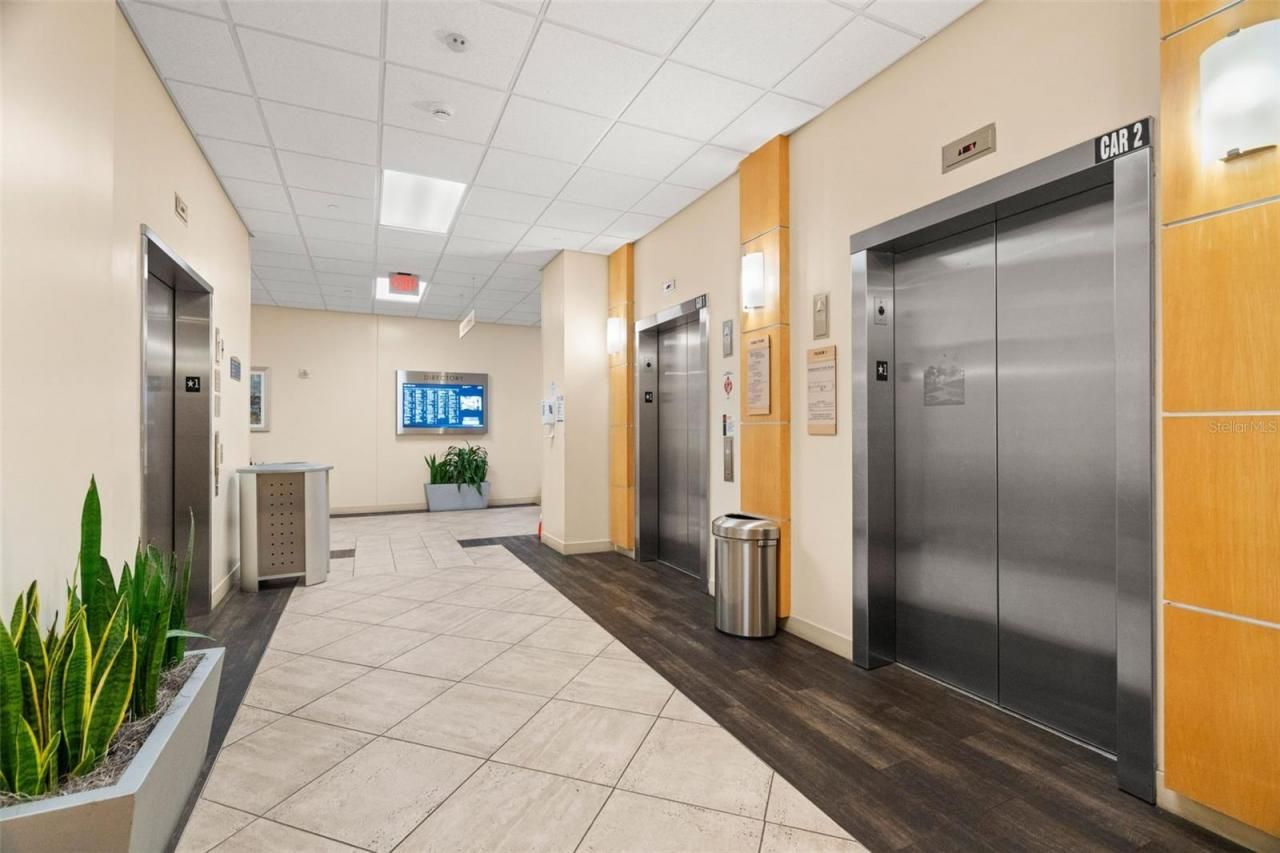 625 6th Avenue S, Unit 405, Saint Petersburg, FL 33701 Photo