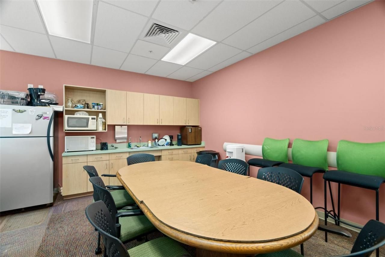 625 6th Avenue S, Unit 405, Saint Petersburg, FL 33701 Photo