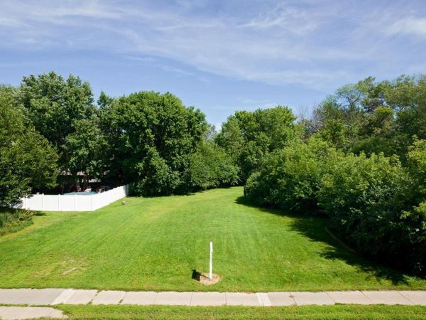 1836 Hamline Avenue N, Roseville, MN 55113