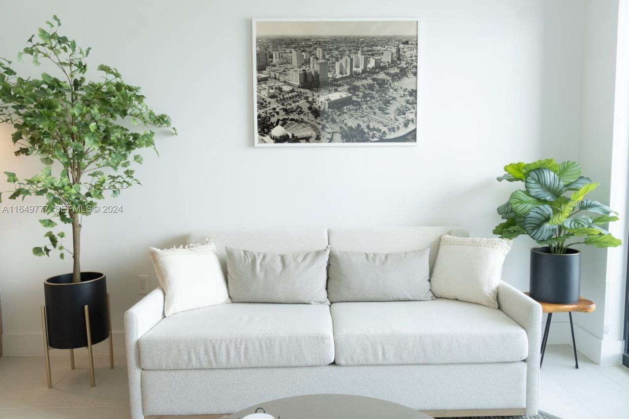 601 NE 1 Ave, Unit 4704, Miami, FL 33132 Photo