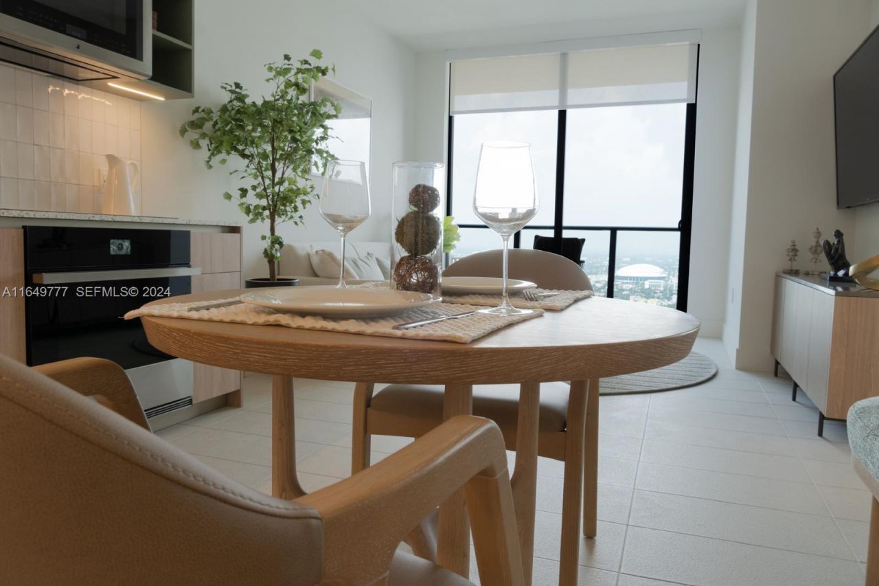 601 NE 1 Ave, Unit 4704, Miami, FL 33132 Photo