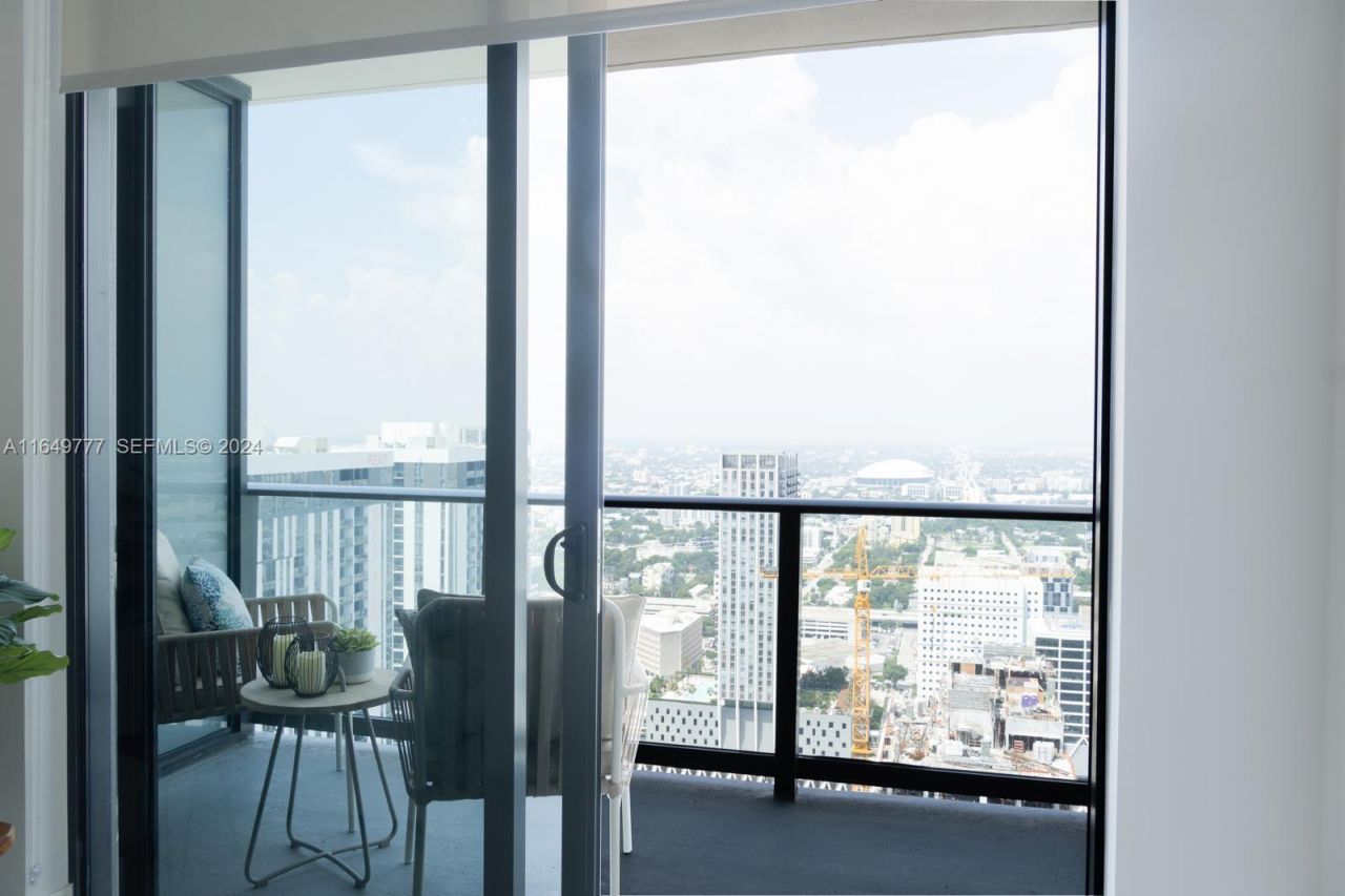 601 NE 1 Ave, Unit 4704, Miami, FL 33132 Photo