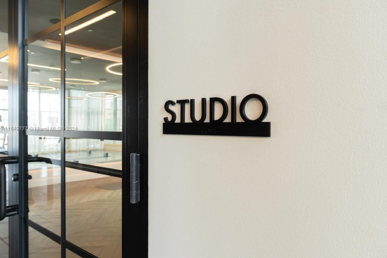 601 NE 1 Ave, Unit 4704, Miami, FL 33132 Photo