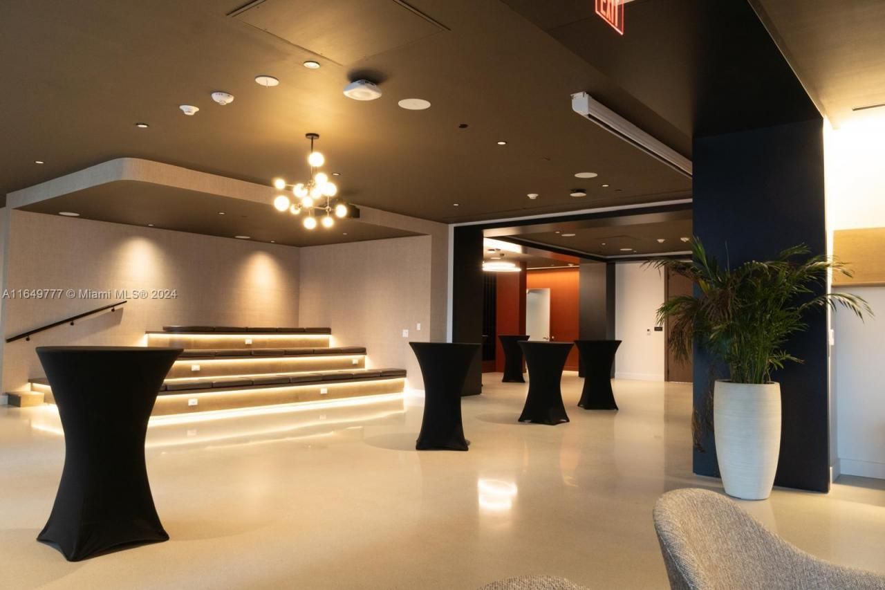 601 NE 1 Ave, Unit 4704, Miami, FL 33132 Photo