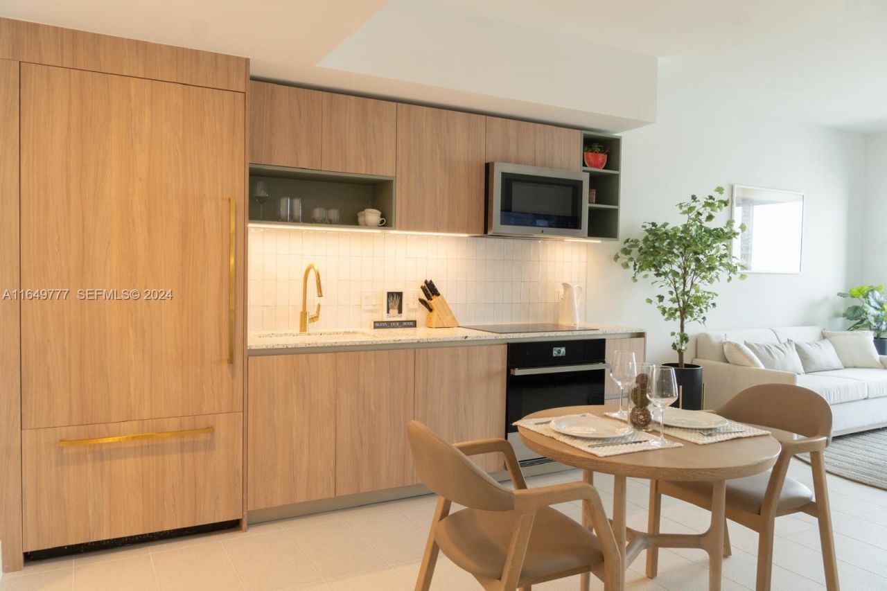 601 NE 1 Ave, Unit 4704, Miami, FL 33132 Photo