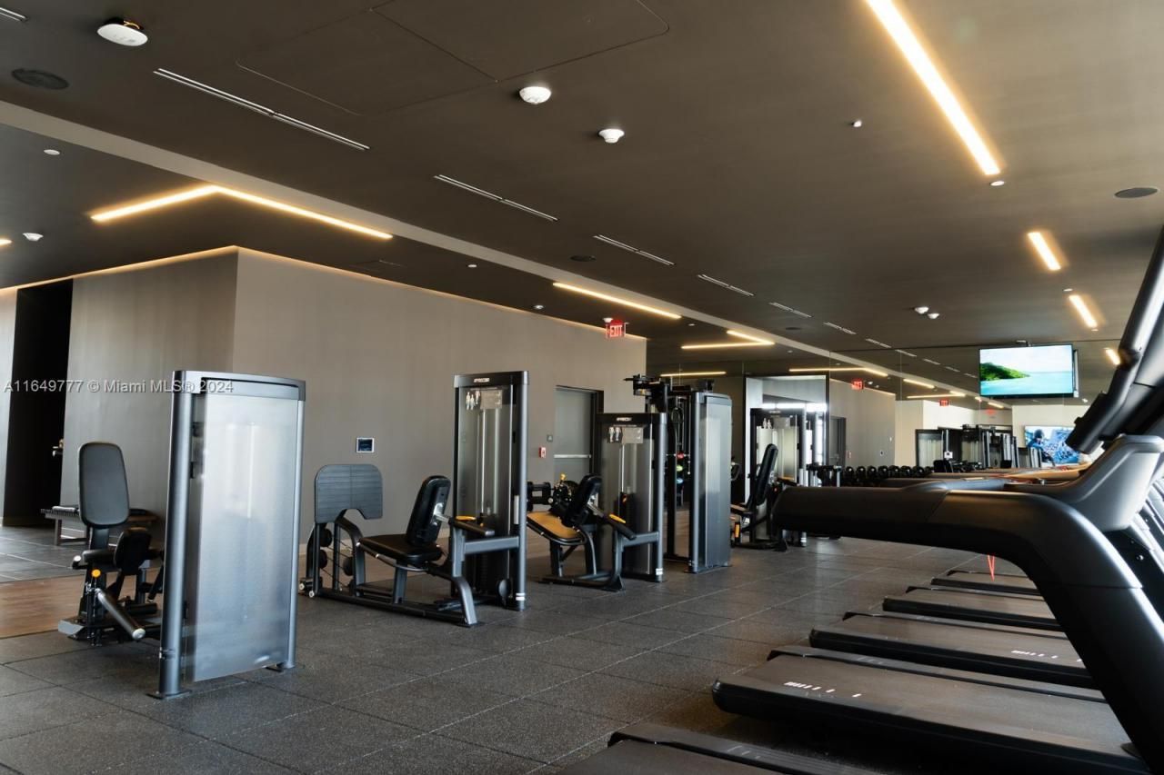 601 NE 1 Ave, Unit 4704, Miami, FL 33132 Photo