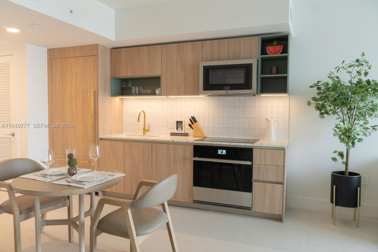 601 NE 1 Ave, Unit 4704, Miami, FL 33132 Photo