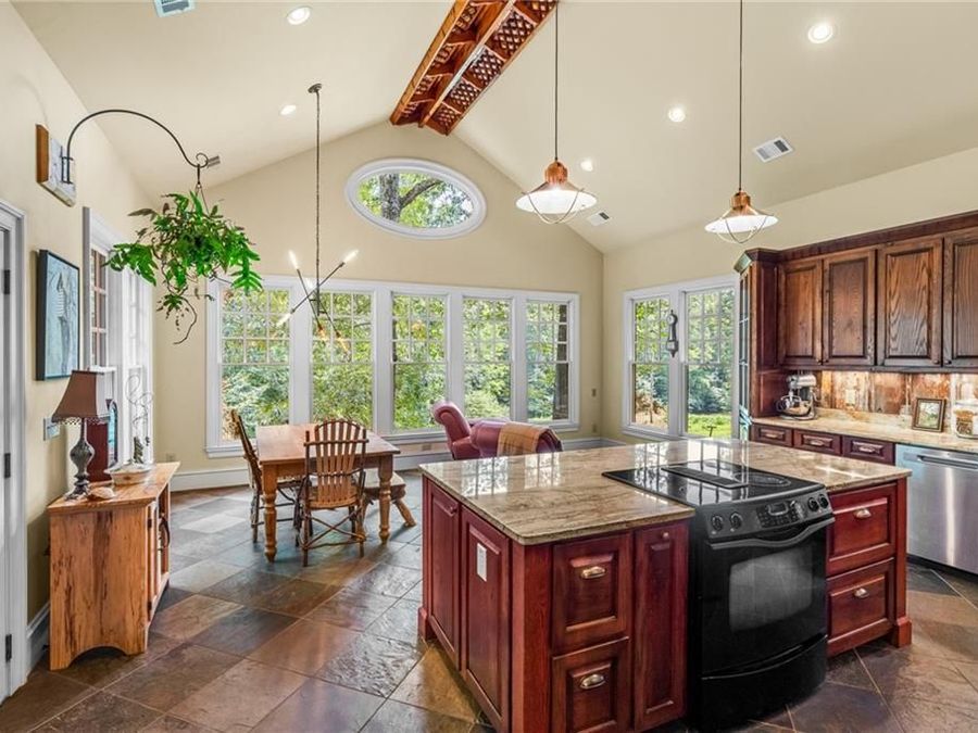 Property Image 125
